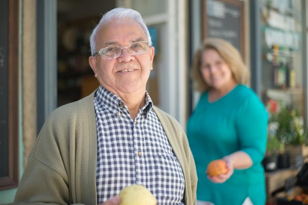 Découverte des Bienfaits Inattendus de la Thérapie par le Rire pour les Patients en Soins Palliatifs